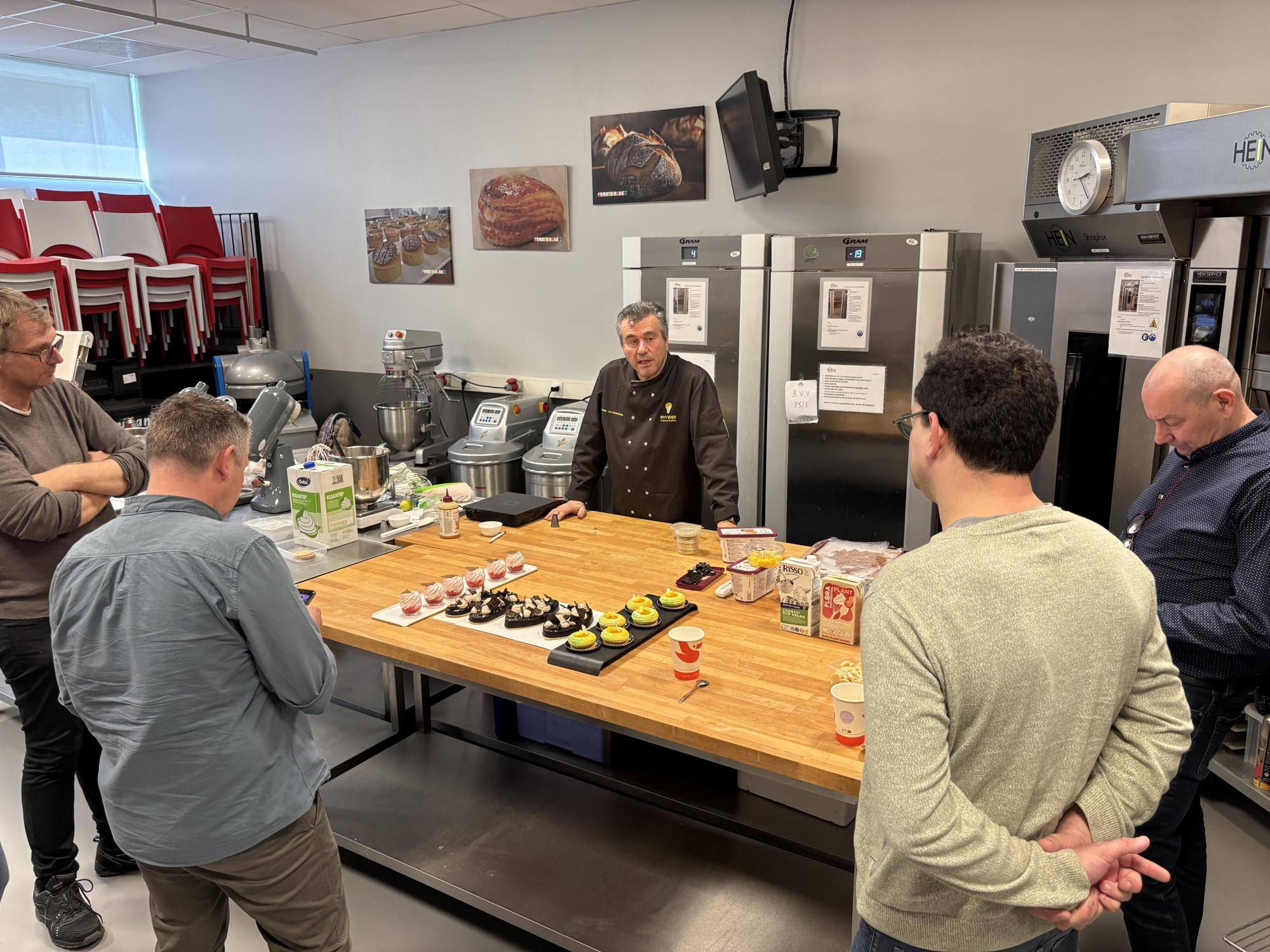 room-hybrids-plantbased 